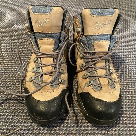 Danner winter boots. TFX sole tread. Size 11 women’s. Gore-Tex. Fast shipping. - Picture 3 of 15